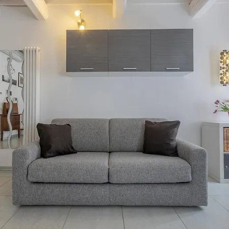 Guesthost - Center Bi-level Beauty Appartamento