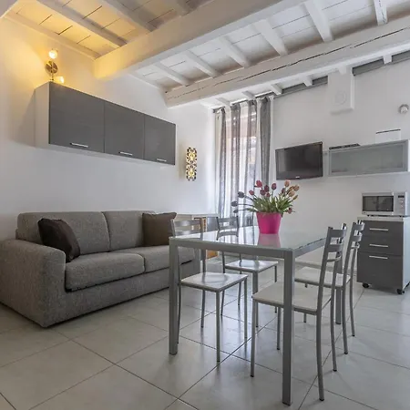 Guesthost - Center Bi-level Beauty Apartament
