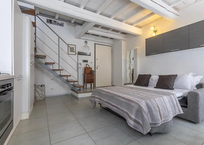 Guesthost - Center Bi-level Beauty Apartament